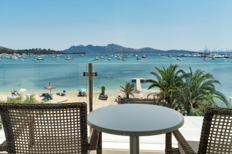 DOPPELTER SPEKTAKULÄRER MEERBLICK UND TERRASSE 61 Meerblick von der Terrasse Double Spectacular Sea with Terrace